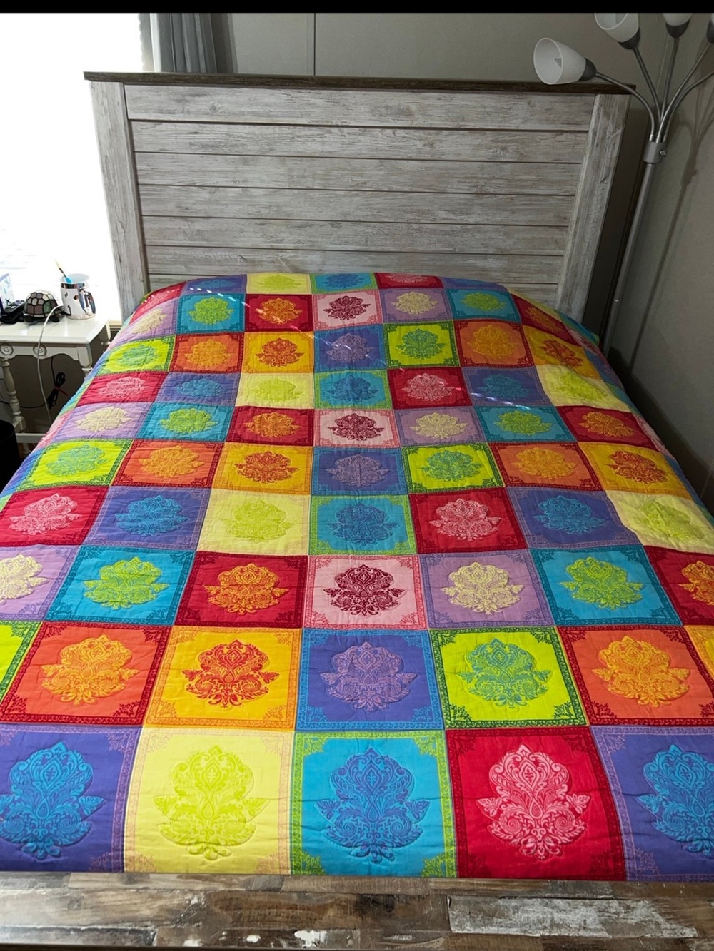 Cynthia Rowley Full/Queen Reversible Quilt - Picture 2 of 11